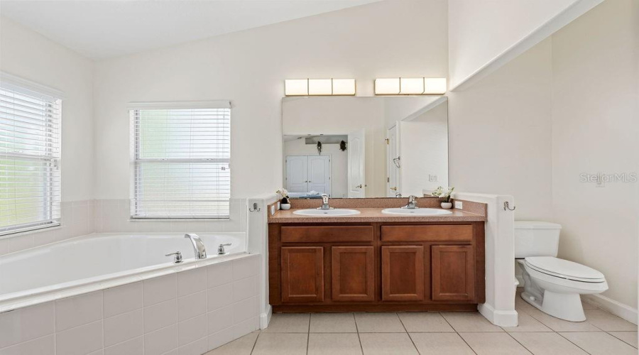 DAVENPORT, Florida 33897, 4 Bedrooms Bedrooms, ,3 BathroomsBathrooms,Residential,For Sale,OLD BRIDGE,0,MFRS5150763