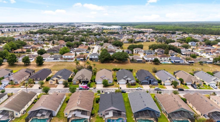 DAVENPORT, Florida 33897, 4 Bedrooms Bedrooms, ,3 BathroomsBathrooms,Residential,For Sale,OLD BRIDGE,0,MFRS5150763