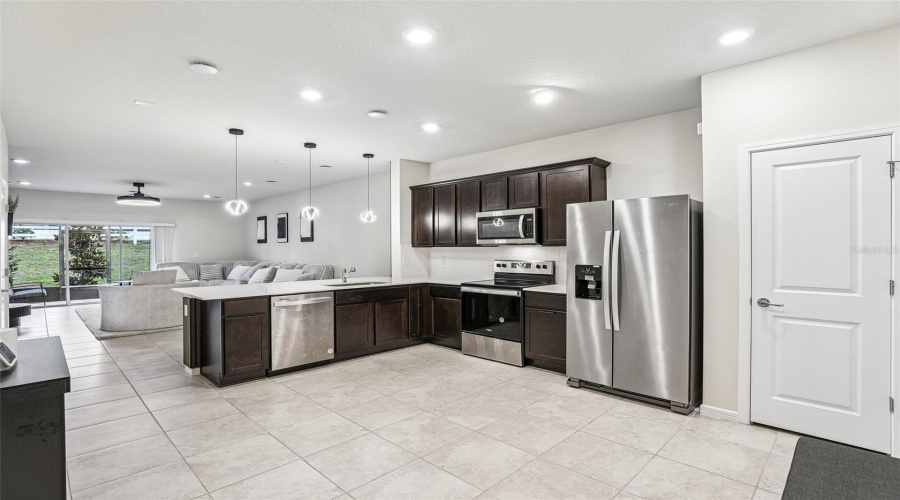 DAVENPORT, Florida 33896, 3 Bedrooms Bedrooms, ,2 BathroomsBathrooms,Residential,For Sale,WINSOME,0,MFRO6409908