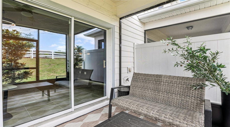 DAVENPORT, Florida 33896, 3 Bedrooms Bedrooms, ,2 BathroomsBathrooms,Residential,For Sale,WINSOME,0,MFRO6409908