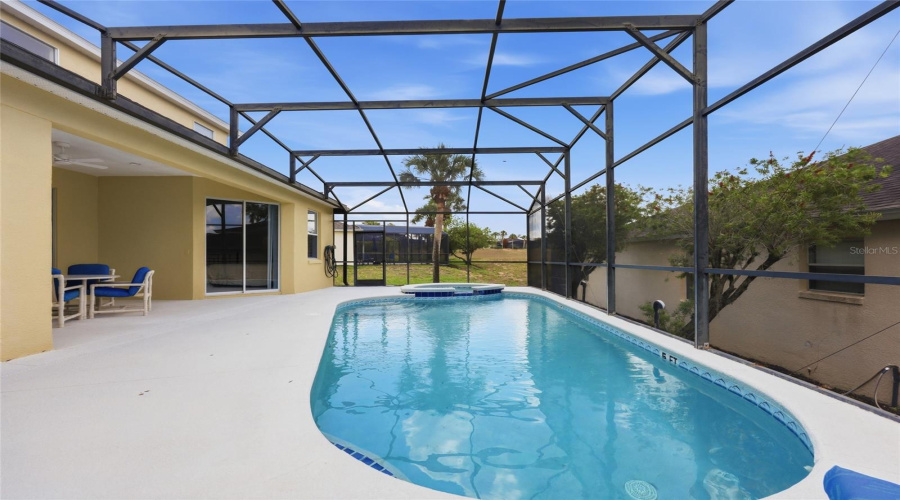 DAVENPORT, Florida 33897, 5 Bedrooms Bedrooms, ,3 BathroomsBathrooms,Residential,For Sale,PLUMOSO,0,MFRO6407247