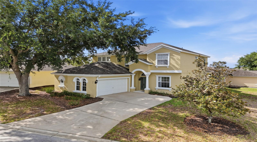 DAVENPORT, Florida 33897, 5 Bedrooms Bedrooms, ,3 BathroomsBathrooms,Residential,For Sale,PLUMOSO,0,MFRO6407247