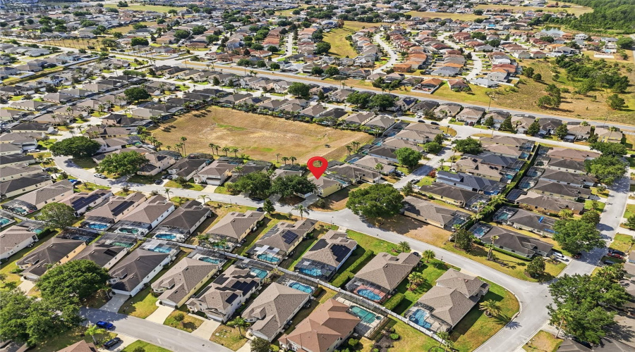DAVENPORT, Florida 33897, 5 Bedrooms Bedrooms, ,3 BathroomsBathrooms,Residential,For Sale,PLUMOSO,0,MFRO6407247
