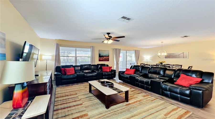 Davenport, Florida 33896, 8 Bedroom Bedrooms, ,5 Bathroombathrooms,Residential,For Sale,Maidstone,0,Mfro6410575