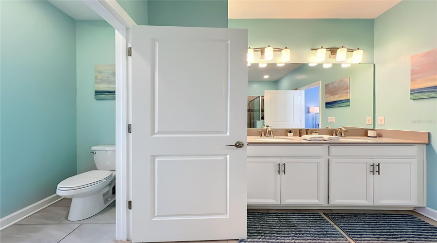 Davenport, Florida 33896, 8 Bedroom Bedrooms, ,5 Bathroombathrooms,Residential,For Sale,Maidstone,0,Mfro6410575