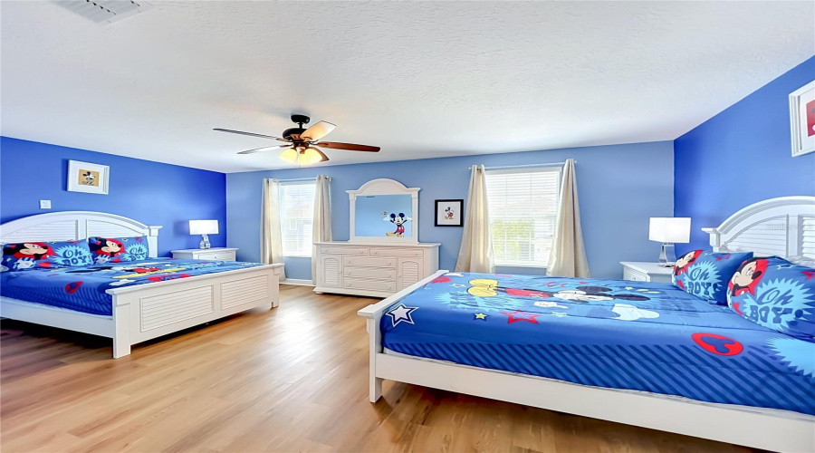 Davenport, Florida 33896, 8 Bedroom Bedrooms, ,5 Bathroombathrooms,Residential,For Sale,Maidstone,0,Mfro6410575