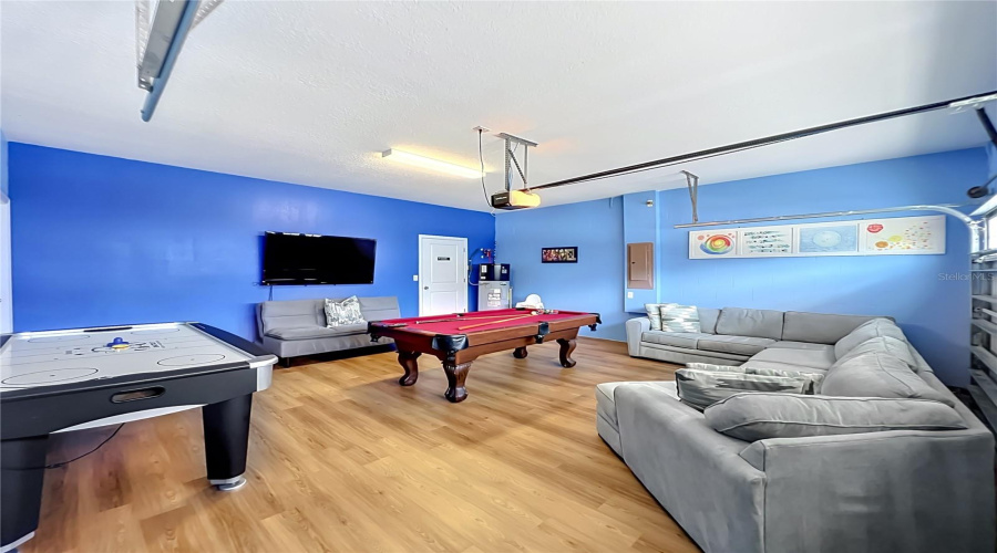 Davenport, Florida 33896, 8 Bedroom Bedrooms, ,5 Bathroombathrooms,Residential,For Sale,Maidstone,0,Mfro6410575