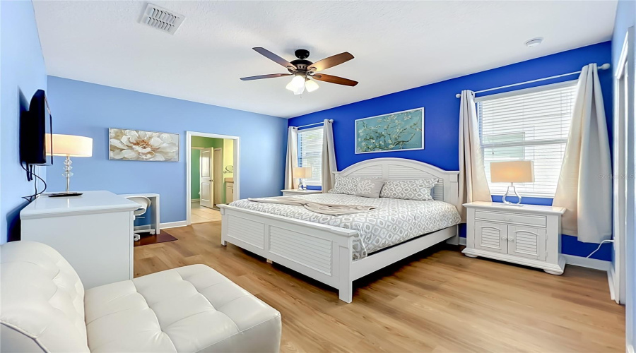 Davenport, Florida 33896, 8 Bedroom Bedrooms, ,5 Bathroombathrooms,Residential,For Sale,Maidstone,0,Mfro6410575