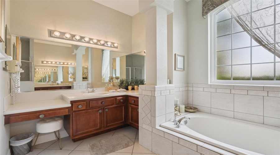 KISSIMMEE, Florida 34747, 5 Bedrooms Bedrooms, ,4 BathroomsBathrooms,Residential,For Sale,SEA PEARL,0,MFRS5150770