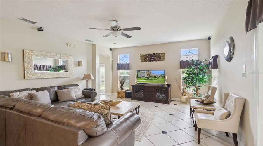 KISSIMMEE, Florida 34747, 5 Bedrooms Bedrooms, ,4 BathroomsBathrooms,Residential,For Sale,SEA PEARL,0,MFRS5150770