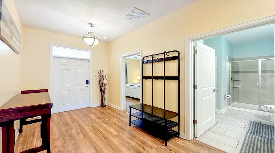 DAVENPORT, Florida 33896, 8 Bedrooms Bedrooms, ,5 BathroomsBathrooms,Residential,For Sale,MAIDSTONE,0,MFRO6410577