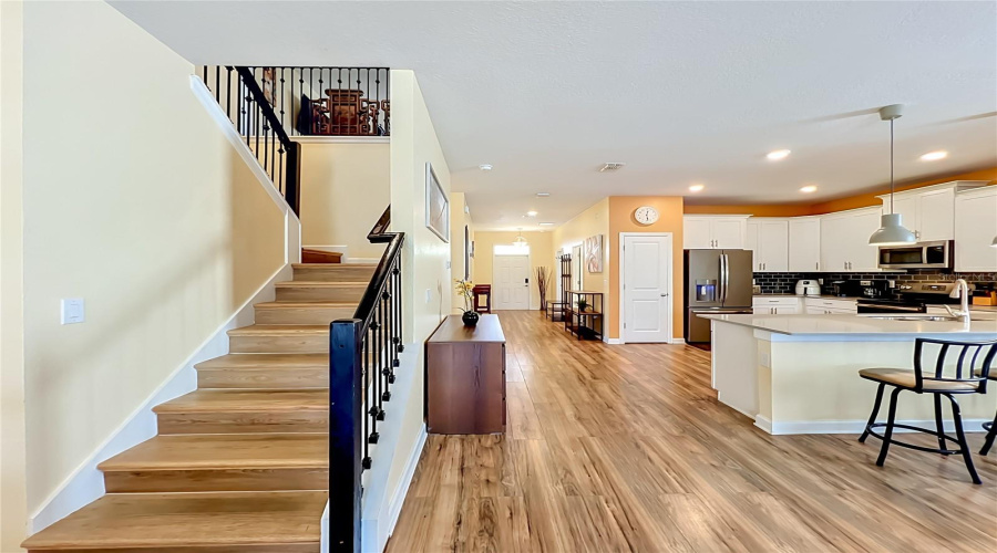 DAVENPORT, Florida 33896, 8 Bedrooms Bedrooms, ,5 BathroomsBathrooms,Residential,For Sale,MAIDSTONE,0,MFRO6410577