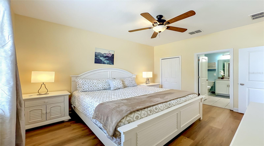 DAVENPORT, Florida 33896, 8 Bedrooms Bedrooms, ,5 BathroomsBathrooms,Residential,For Sale,MAIDSTONE,0,MFRO6410577