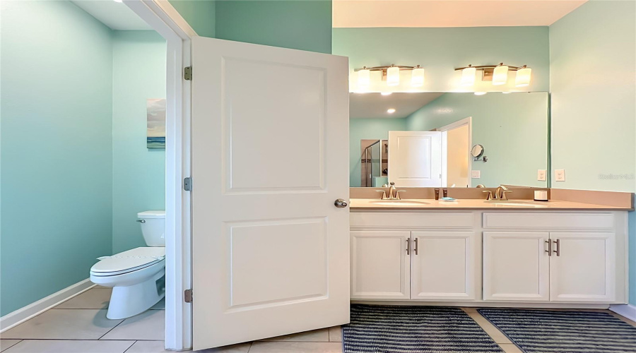DAVENPORT, Florida 33896, 8 Bedrooms Bedrooms, ,5 BathroomsBathrooms,Residential,For Sale,MAIDSTONE,0,MFRO6410577