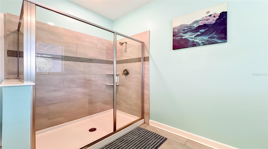 DAVENPORT, Florida 33896, 8 Bedrooms Bedrooms, ,5 BathroomsBathrooms,Residential,For Sale,MAIDSTONE,0,MFRO6410577