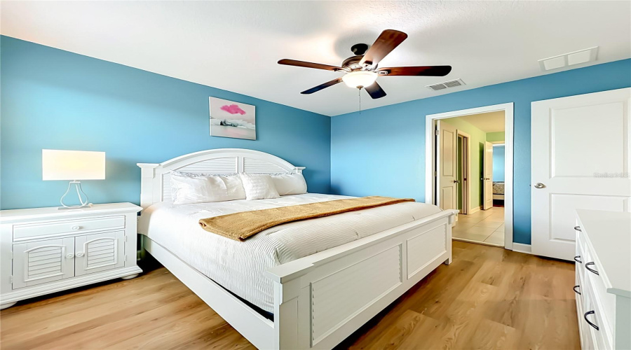 DAVENPORT, Florida 33896, 8 Bedrooms Bedrooms, ,5 BathroomsBathrooms,Residential,For Sale,MAIDSTONE,0,MFRO6410577