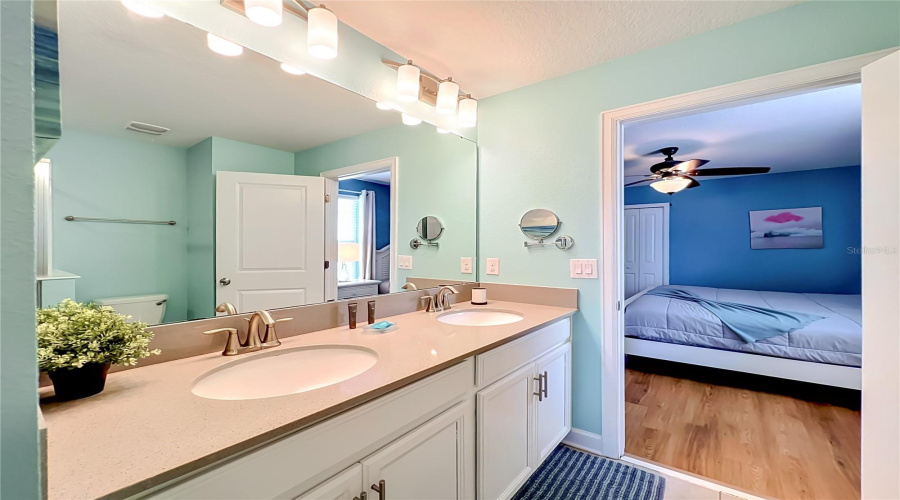 DAVENPORT, Florida 33896, 8 Bedrooms Bedrooms, ,5 BathroomsBathrooms,Residential,For Sale,MAIDSTONE,0,MFRO6410577