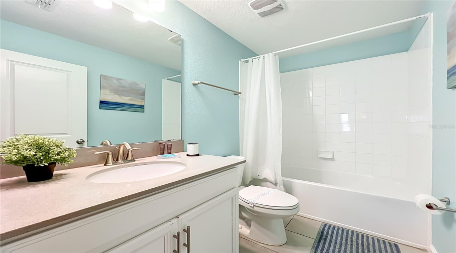 DAVENPORT, Florida 33896, 8 Bedrooms Bedrooms, ,5 BathroomsBathrooms,Residential,For Sale,MAIDSTONE,0,MFRO6410577