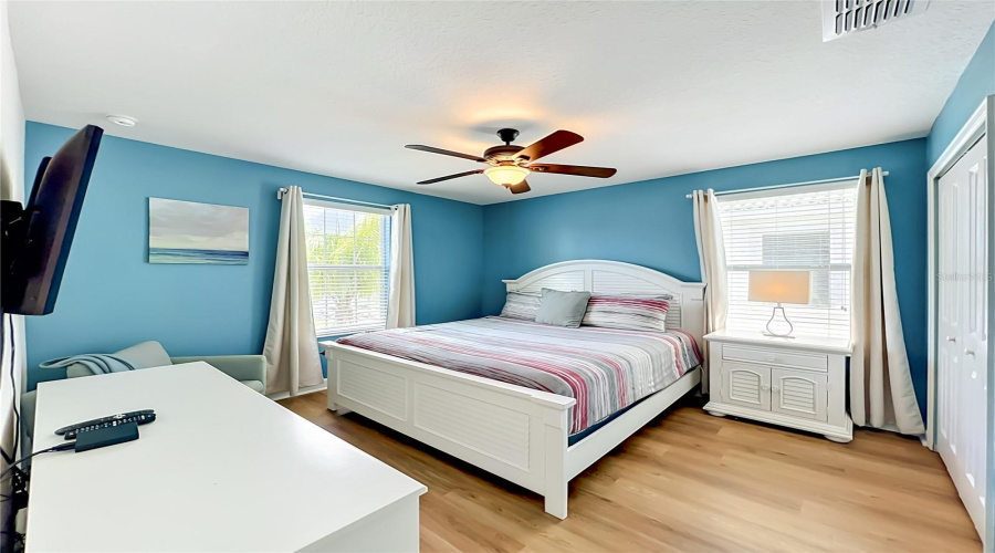 DAVENPORT, Florida 33896, 8 Bedrooms Bedrooms, ,5 BathroomsBathrooms,Residential,For Sale,MAIDSTONE,0,MFRO6410577