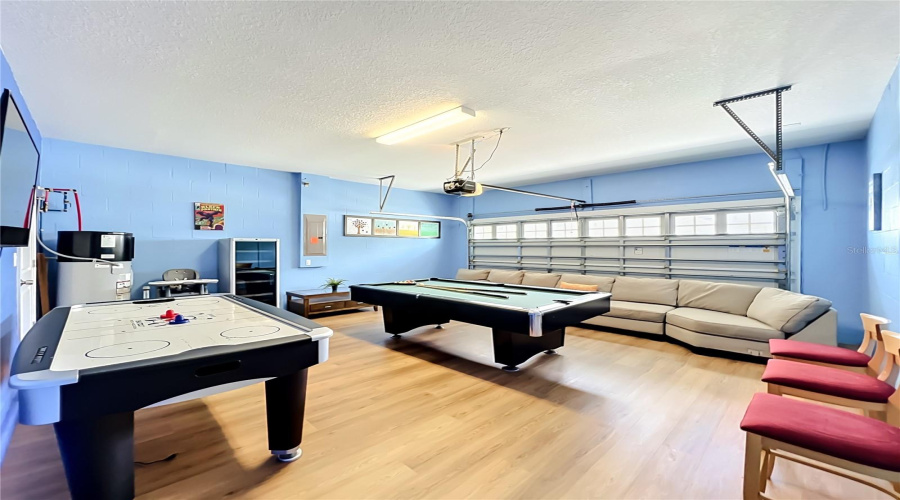 DAVENPORT, Florida 33896, 8 Bedrooms Bedrooms, ,5 BathroomsBathrooms,Residential,For Sale,MAIDSTONE,0,MFRO6410577