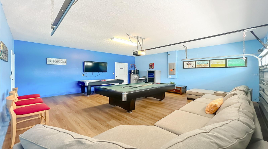 DAVENPORT, Florida 33896, 8 Bedrooms Bedrooms, ,5 BathroomsBathrooms,Residential,For Sale,MAIDSTONE,0,MFRO6410577