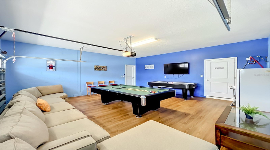 DAVENPORT, Florida 33896, 8 Bedrooms Bedrooms, ,5 BathroomsBathrooms,Residential,For Sale,MAIDSTONE,0,MFRO6410577