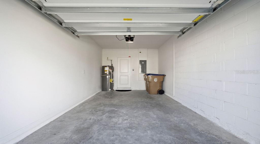DAVENPORT, Florida 33896, 3 Bedrooms Bedrooms, ,2 BathroomsBathrooms,Residential,For Sale,WESTSIDE HILLS,0,MFRS5150620
