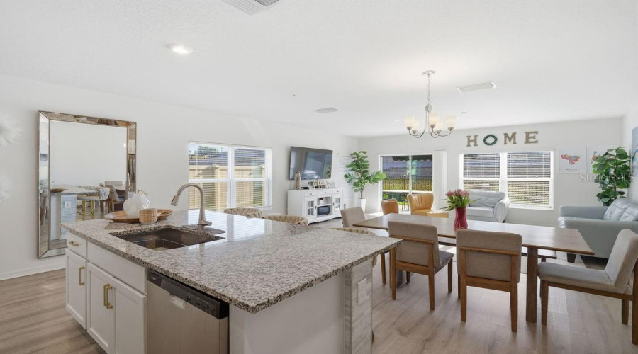 DAVENPORT, Florida 33896, 3 Bedrooms Bedrooms, ,2 BathroomsBathrooms,Residential,For Sale,WESTSIDE HILLS,0,MFRS5150620