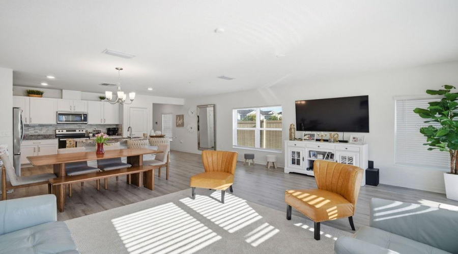 DAVENPORT, Florida 33896, 3 Bedrooms Bedrooms, ,2 BathroomsBathrooms,Residential,For Sale,WESTSIDE HILLS,0,MFRS5150620