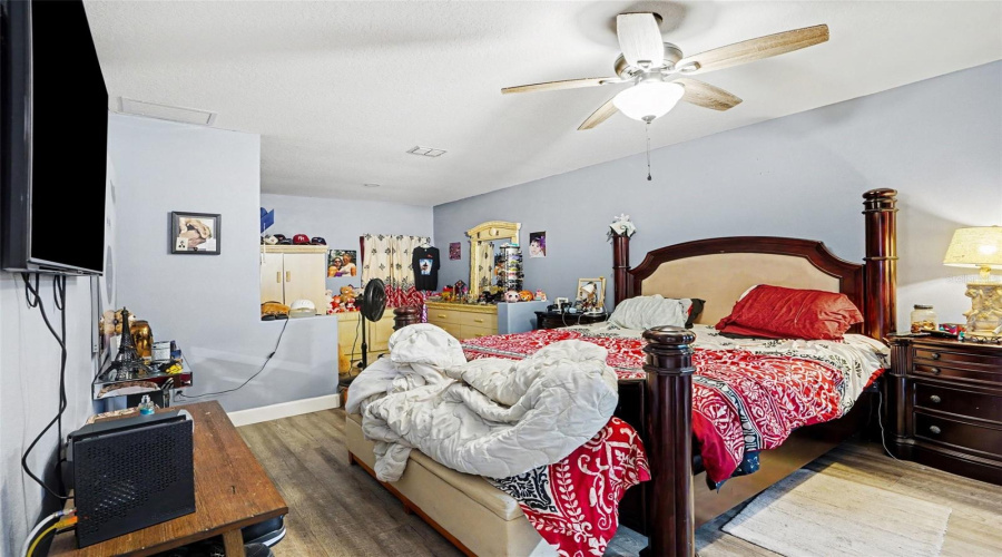 DAVENPORT, Florida 33897, 5 Bedrooms Bedrooms, ,3 BathroomsBathrooms,Residential,For Sale,ELDERBERRY,0,MFRTB8512714