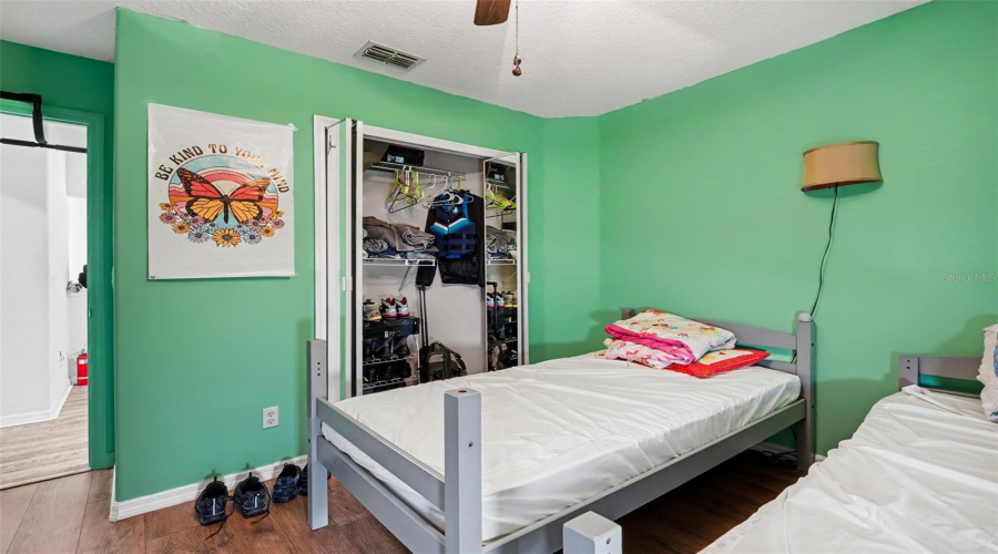 DAVENPORT, Florida 33897, 5 Bedrooms Bedrooms, ,3 BathroomsBathrooms,Residential,For Sale,ELDERBERRY,0,MFRTB8512714