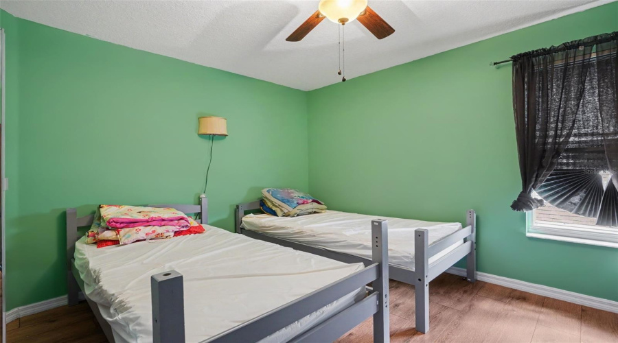 DAVENPORT, Florida 33897, 5 Bedrooms Bedrooms, ,3 BathroomsBathrooms,Residential,For Sale,ELDERBERRY,0,MFRTB8512714
