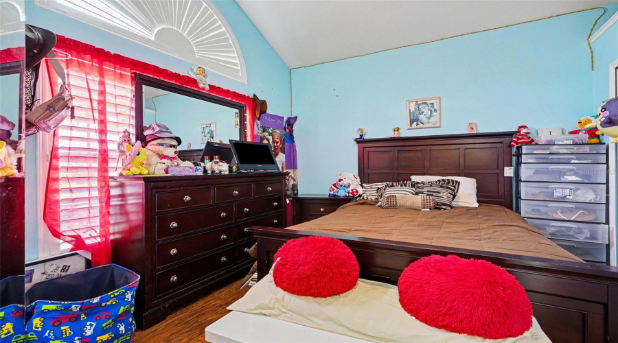 DAVENPORT, Florida 33897, 5 Bedrooms Bedrooms, ,3 BathroomsBathrooms,Residential,For Sale,ELDERBERRY,0,MFRTB8512714
