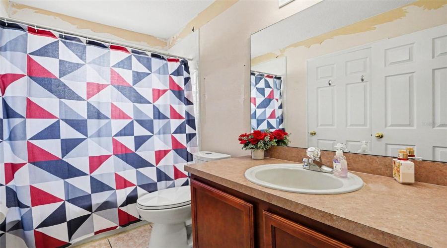 DAVENPORT, Florida 33897, 5 Bedrooms Bedrooms, ,3 BathroomsBathrooms,Residential,For Sale,ELDERBERRY,0,MFRTB8512714