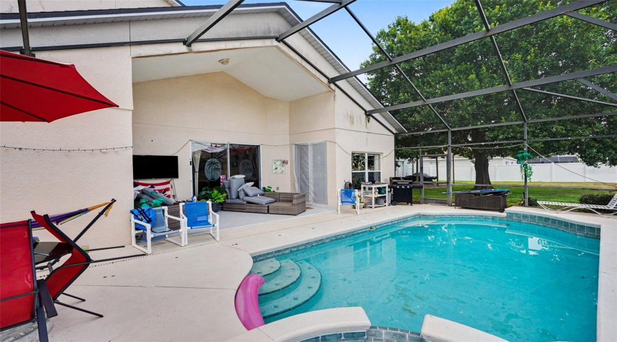 DAVENPORT, Florida 33897, 5 Bedrooms Bedrooms, ,3 BathroomsBathrooms,Residential,For Sale,ELDERBERRY,0,MFRTB8512714