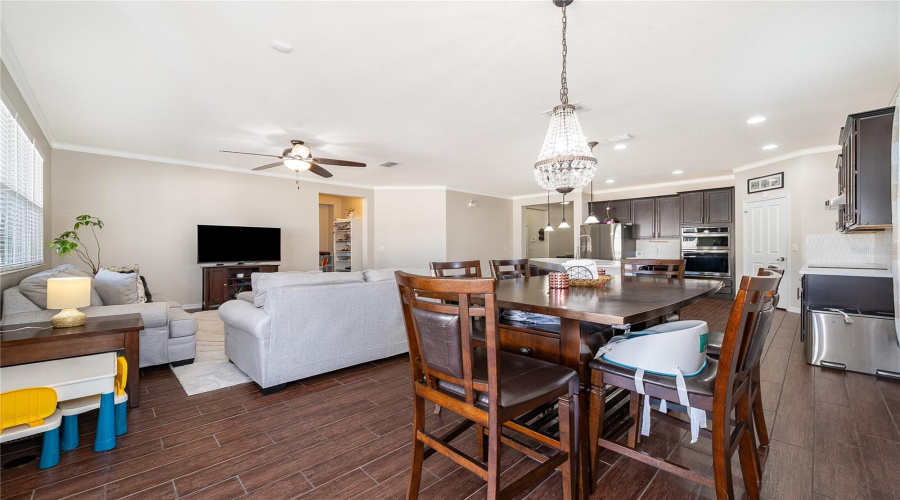 ORLANDO, Florida 32836, 4 Bedrooms Bedrooms, ,2 BathroomsBathrooms,Residential,For Sale,WAKEWORTH,0,MFRO6410775