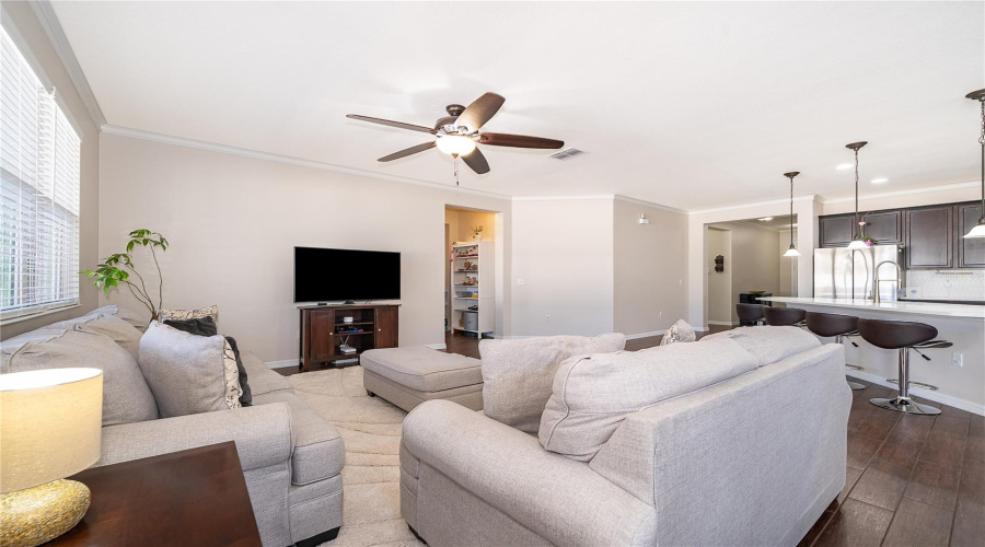 ORLANDO, Florida 32836, 4 Bedrooms Bedrooms, ,2 BathroomsBathrooms,Residential,For Sale,WAKEWORTH,0,MFRO6410775