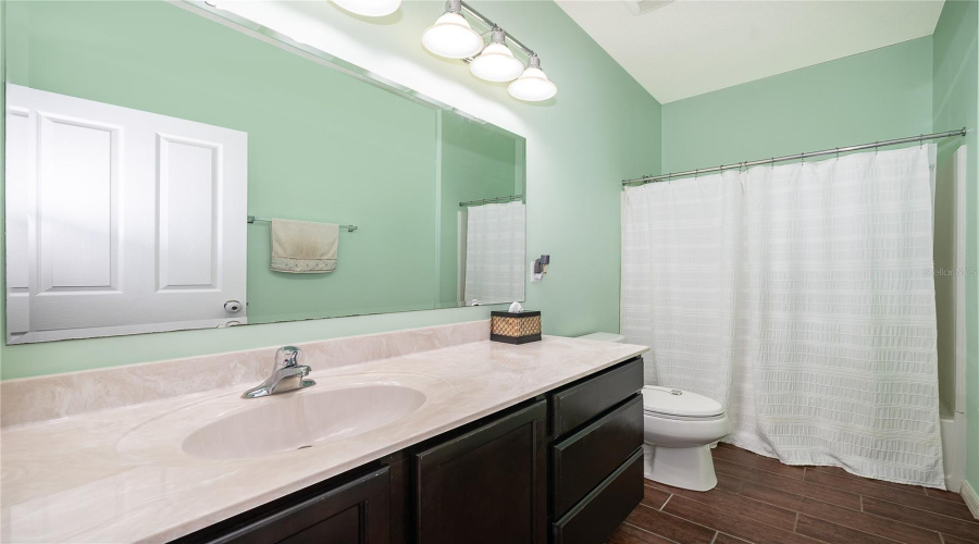 ORLANDO, Florida 32836, 4 Bedrooms Bedrooms, ,2 BathroomsBathrooms,Residential,For Sale,WAKEWORTH,0,MFRO6410775