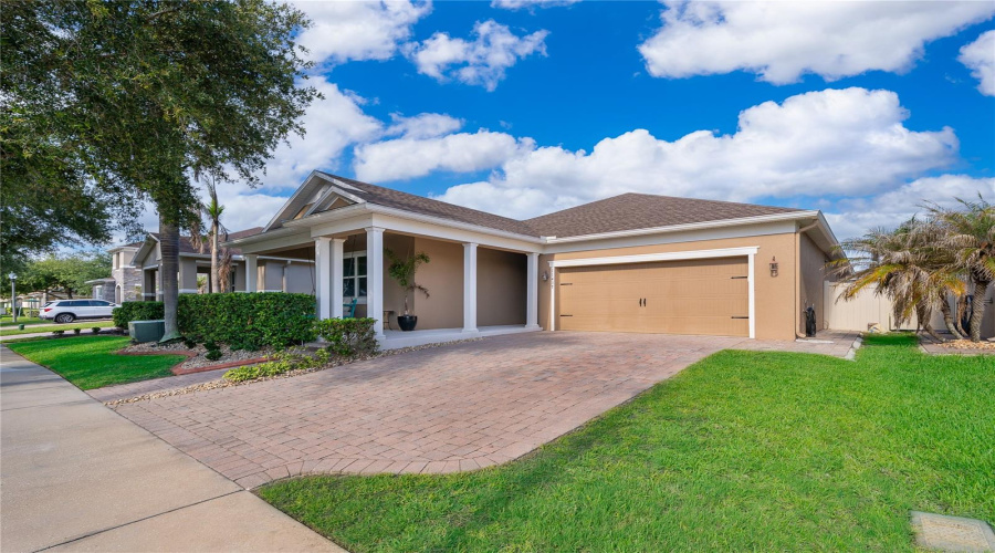 ORLANDO, Florida 32836, 4 Bedrooms Bedrooms, ,2 BathroomsBathrooms,Residential,For Sale,WAKEWORTH,0,MFRO6410775