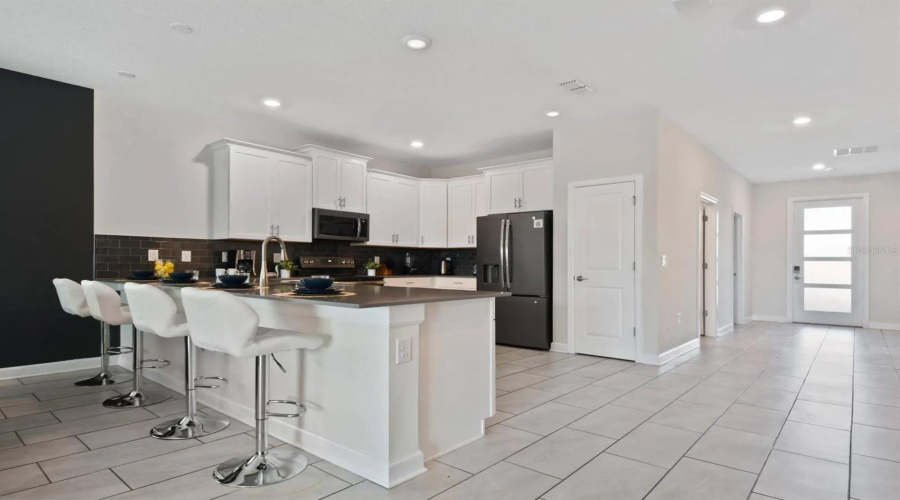 KISSIMMEE, Florida 34746, 8 Bedrooms Bedrooms, ,5 BathroomsBathrooms,Residential,For Sale,BOOKMARK,0,MFRO6405337
