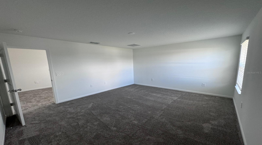 DAVENPORT, Florida 33837, 4 Bedrooms Bedrooms, ,2 BathroomsBathrooms,Residential,For Sale,WATERFALL,0,MFRO6411612