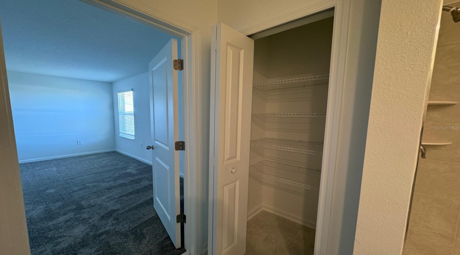 DAVENPORT, Florida 33837, 4 Bedrooms Bedrooms, ,2 BathroomsBathrooms,Residential,For Sale,WATERFALL,0,MFRO6411612