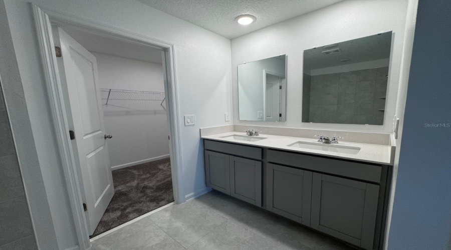 DAVENPORT, Florida 33837, 4 Bedrooms Bedrooms, ,2 BathroomsBathrooms,Residential,For Sale,WATERFALL,0,MFRO6411612