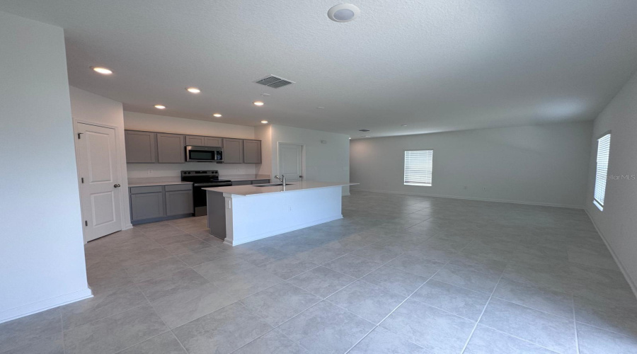 DAVENPORT, Florida 33837, 4 Bedrooms Bedrooms, ,2 BathroomsBathrooms,Residential,For Sale,WATERFALL,0,MFRO6411612