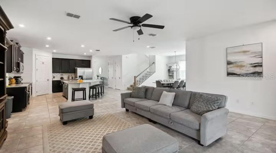 KISSIMMEE, Florida 34747, 7 Bedrooms Bedrooms, ,6 BathroomsBathrooms,Residential,For Sale,AMELIA DOWNS,0,MFRO6411198