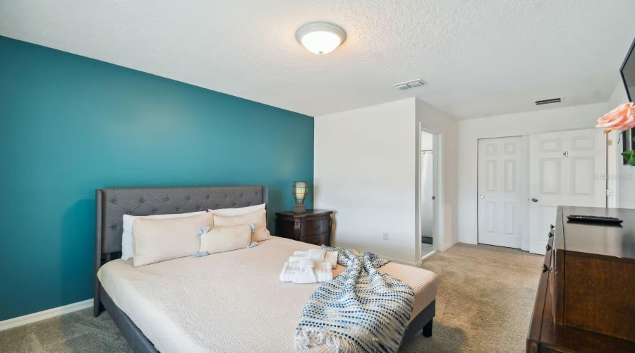 KISSIMMEE, Florida 34747, 7 Bedrooms Bedrooms, ,6 BathroomsBathrooms,Residential,For Sale,AMELIA DOWNS,0,MFRO6411198