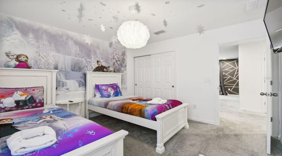 KISSIMMEE, Florida 34747, 7 Bedrooms Bedrooms, ,6 BathroomsBathrooms,Residential,For Sale,AMELIA DOWNS,0,MFRO6411198