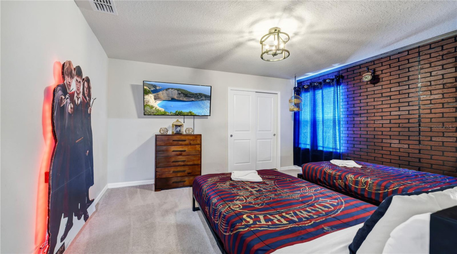 DAVENPORT, Florida 33897, 6 Bedrooms Bedrooms, ,4 BathroomsBathrooms,Residential,For Sale,LANA,0,MFRO6411602