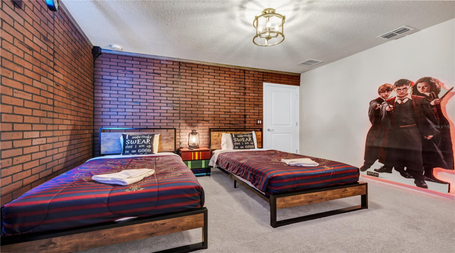 DAVENPORT, Florida 33897, 6 Bedrooms Bedrooms, ,4 BathroomsBathrooms,Residential,For Sale,LANA,0,MFRO6411602
