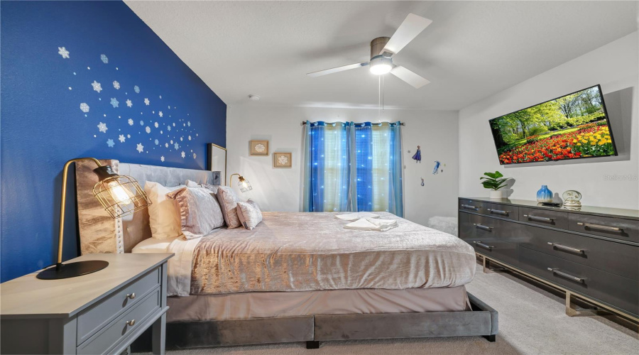 DAVENPORT, Florida 33897, 6 Bedrooms Bedrooms, ,4 BathroomsBathrooms,Residential,For Sale,LANA,0,MFRO6411602